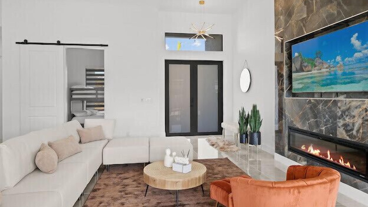 Photo of Livingroom in Trafalgar