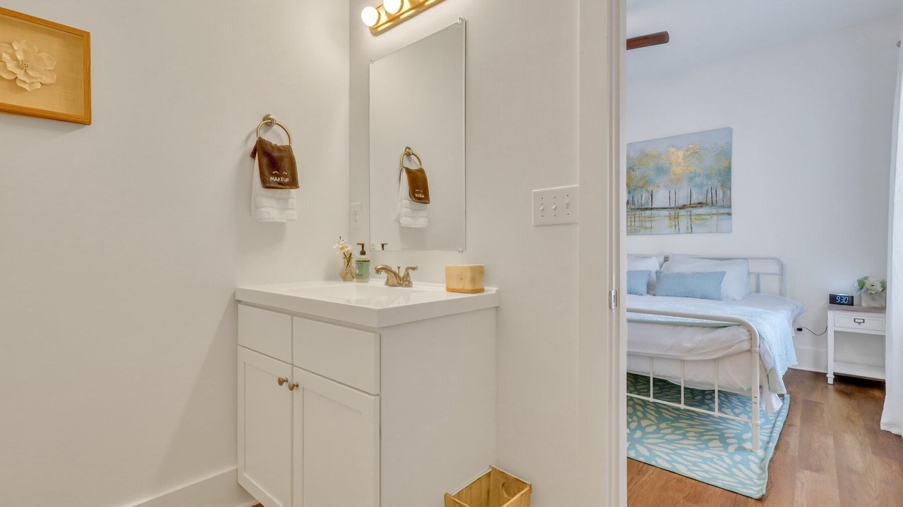 Photo of Bedroom in Thomas Square