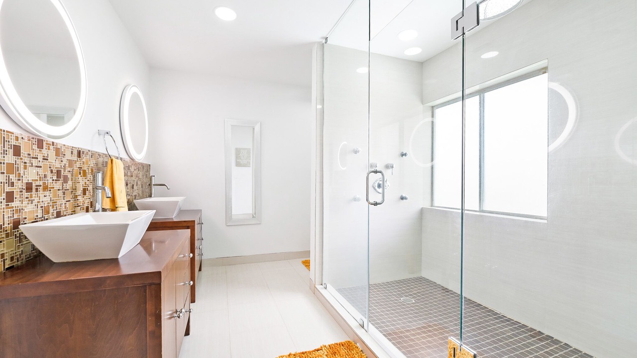 Photo of Bathroom in Richmond West
