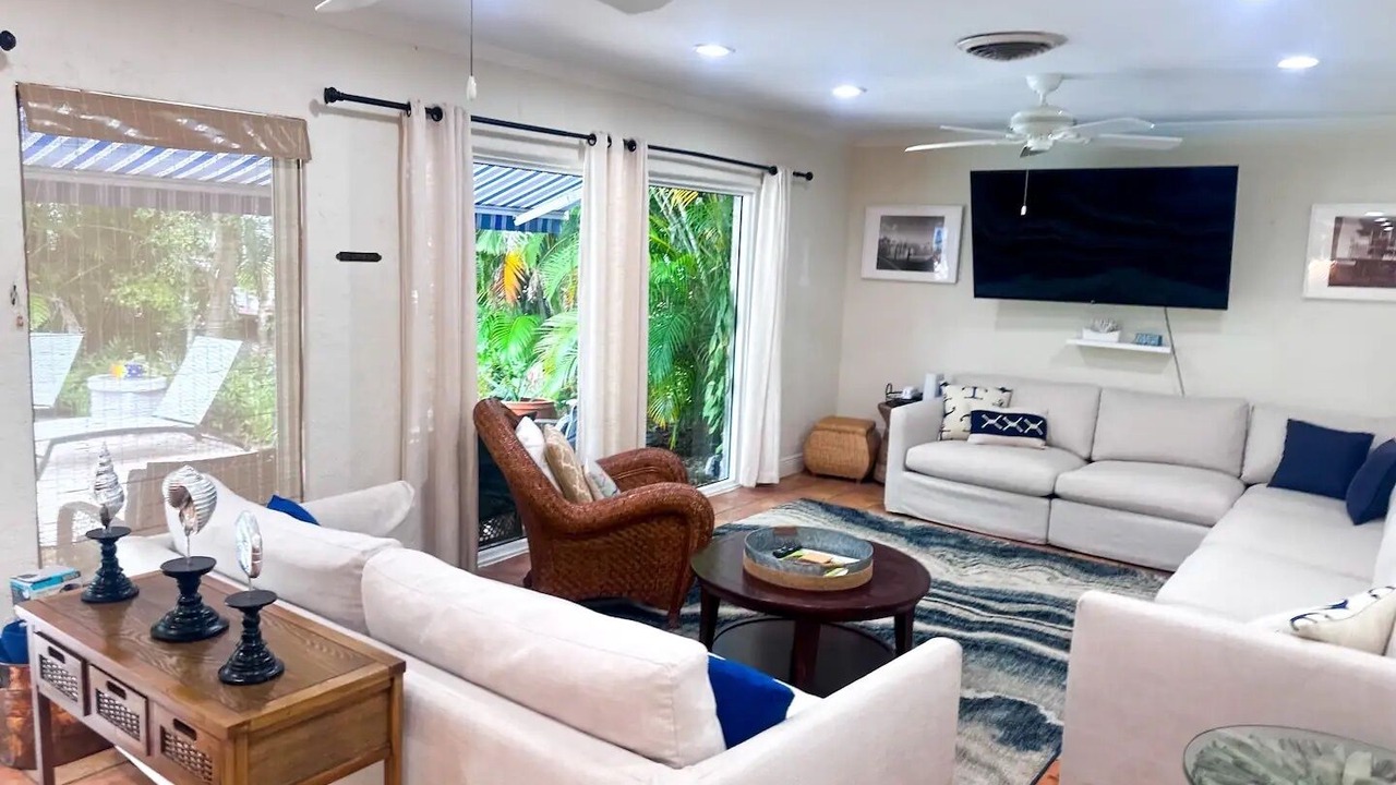Photo of Livingroom in South New River Isles