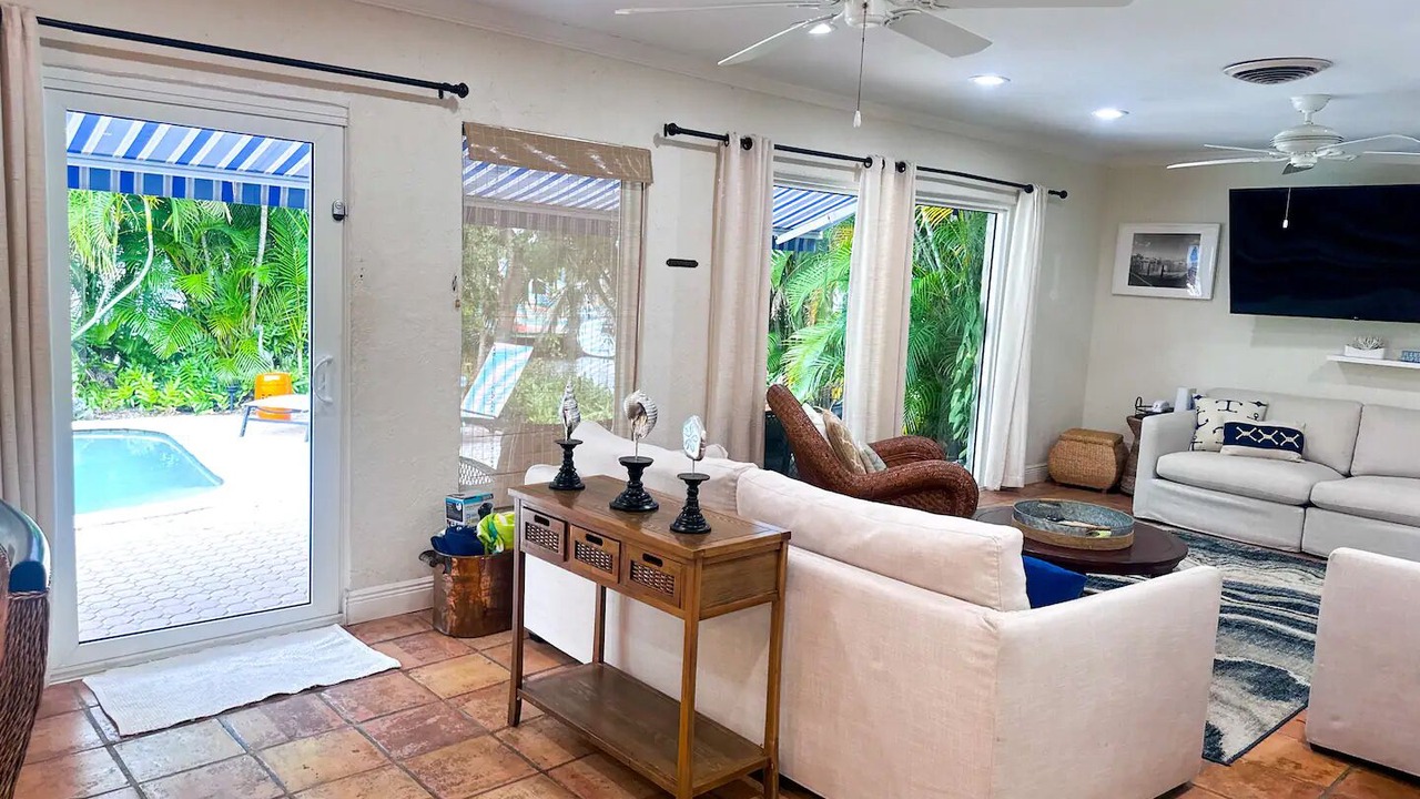 Photo of Livingroom in South New River Isles