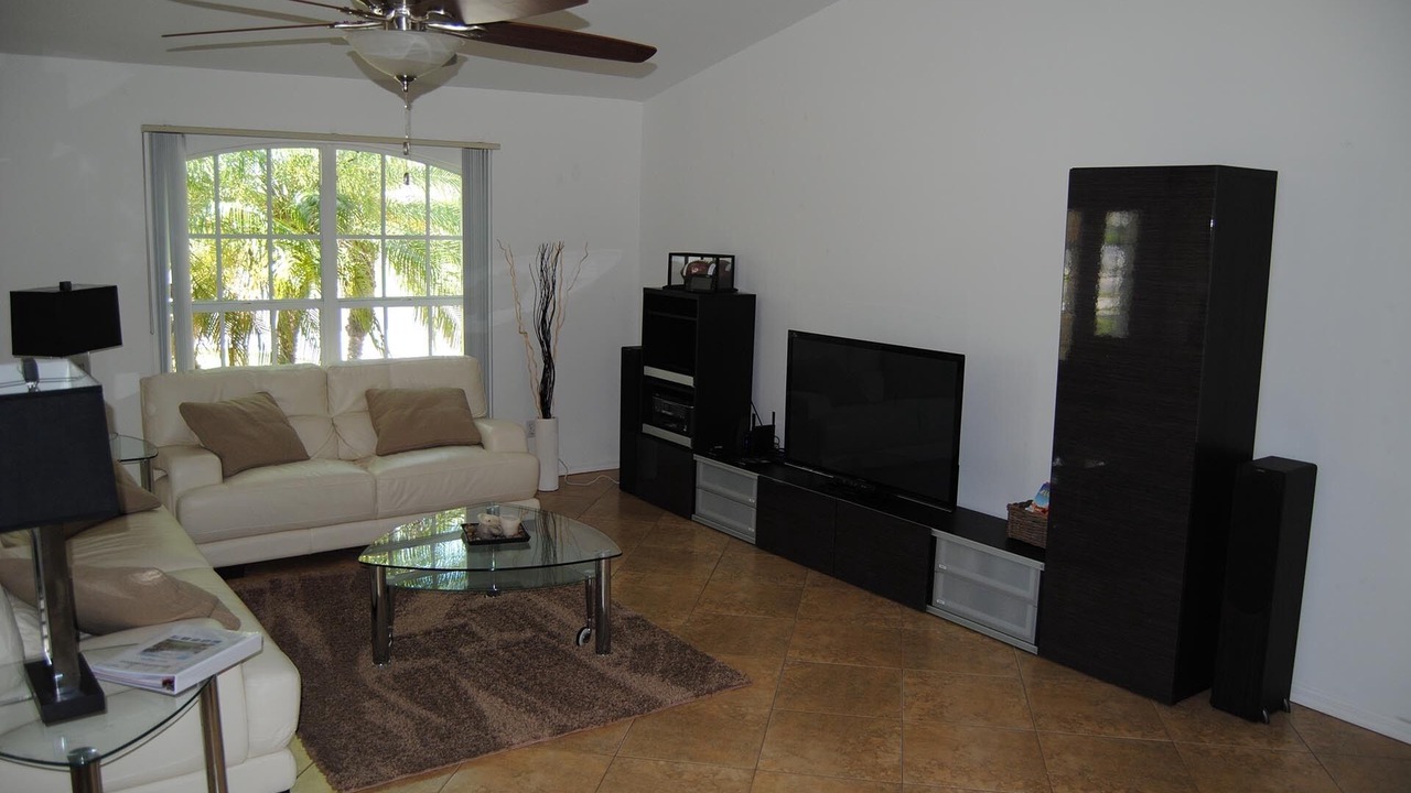 Photo of Livingroom in Trafalgar