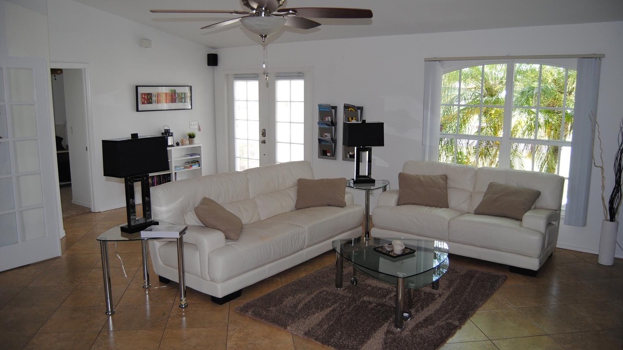 Photo of Livingroom in Trafalgar
