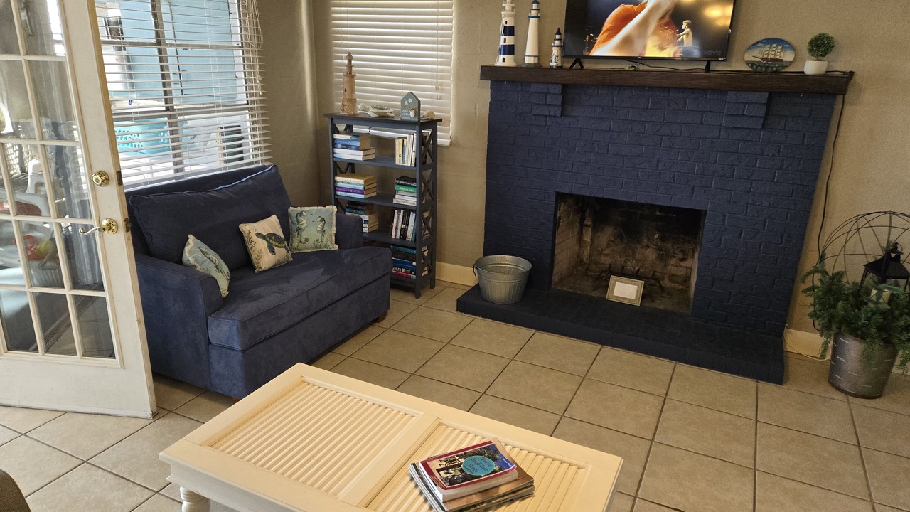 Photo of Livingroom in Panacea