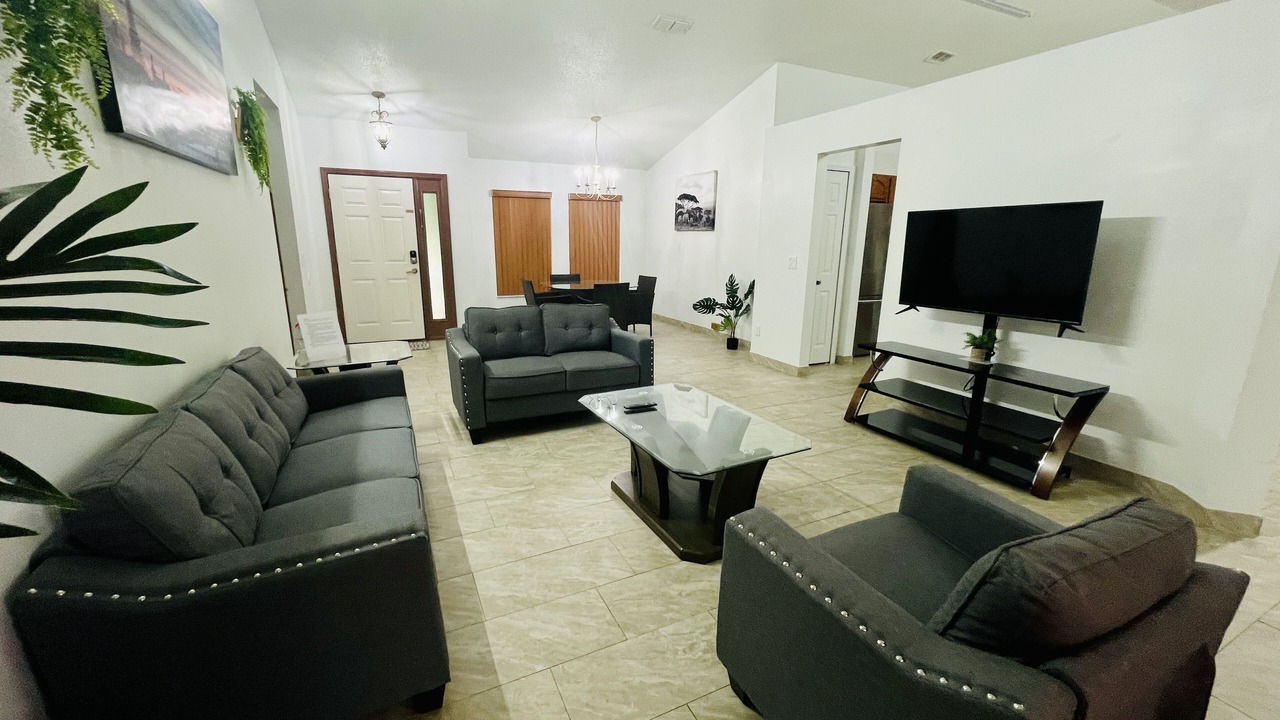 Photo of Livingroom in Deltona Lakes