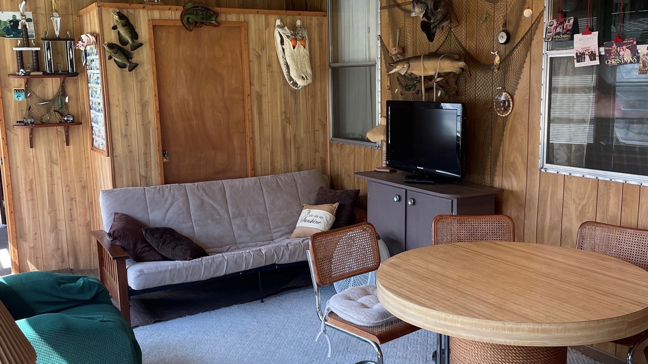 Photo of Livingroom in Lakeport