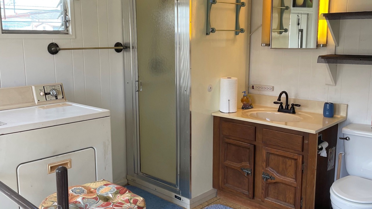 Photo of Bathroom in Lakeport