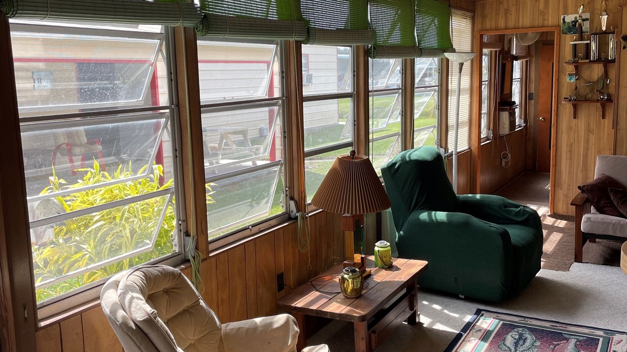 Photo of Livingroom in Lakeport