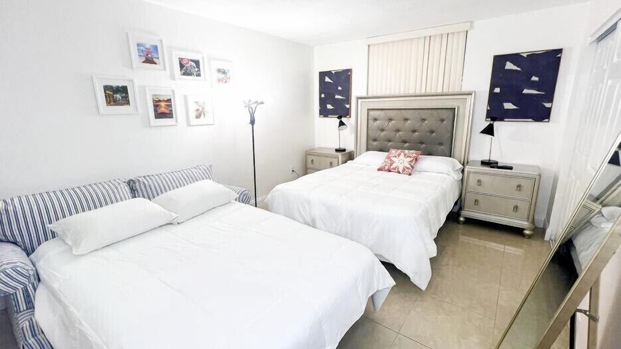Photo of Bedroom in Ludlam