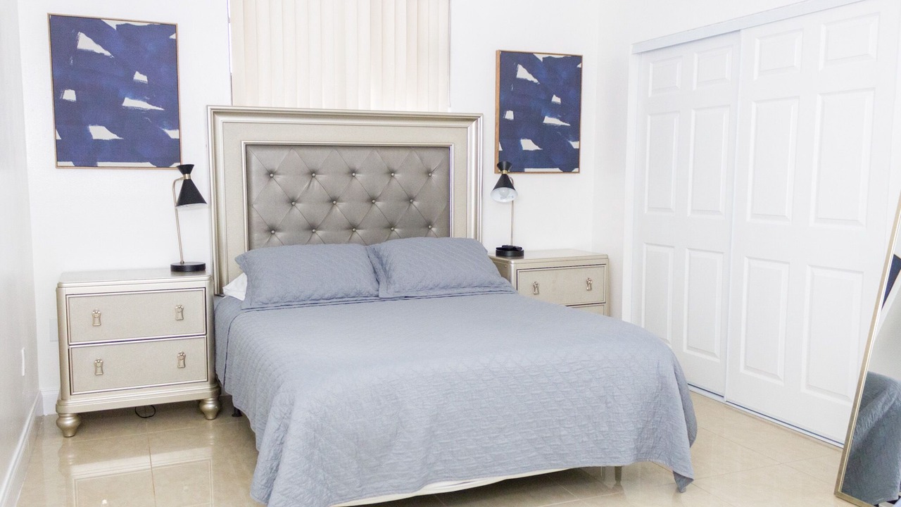 Photo of Bedroom in Ludlam