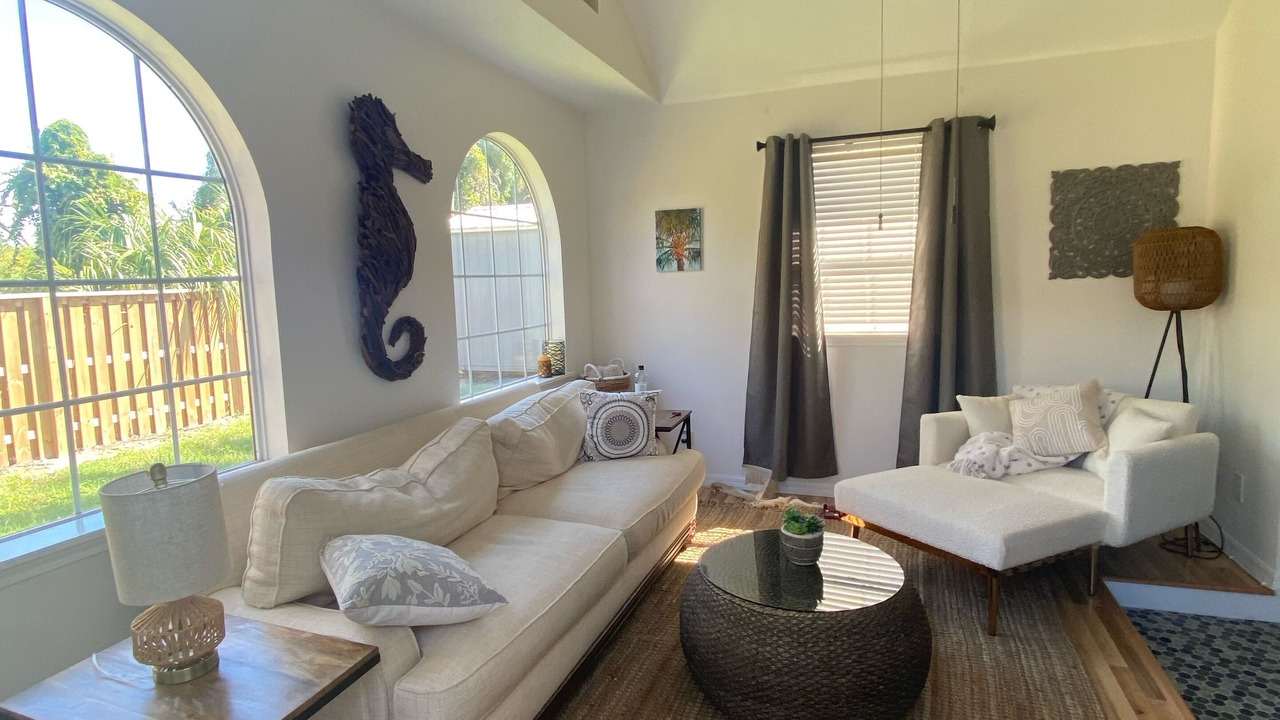 Photo of Livingroom in Marineland Acres