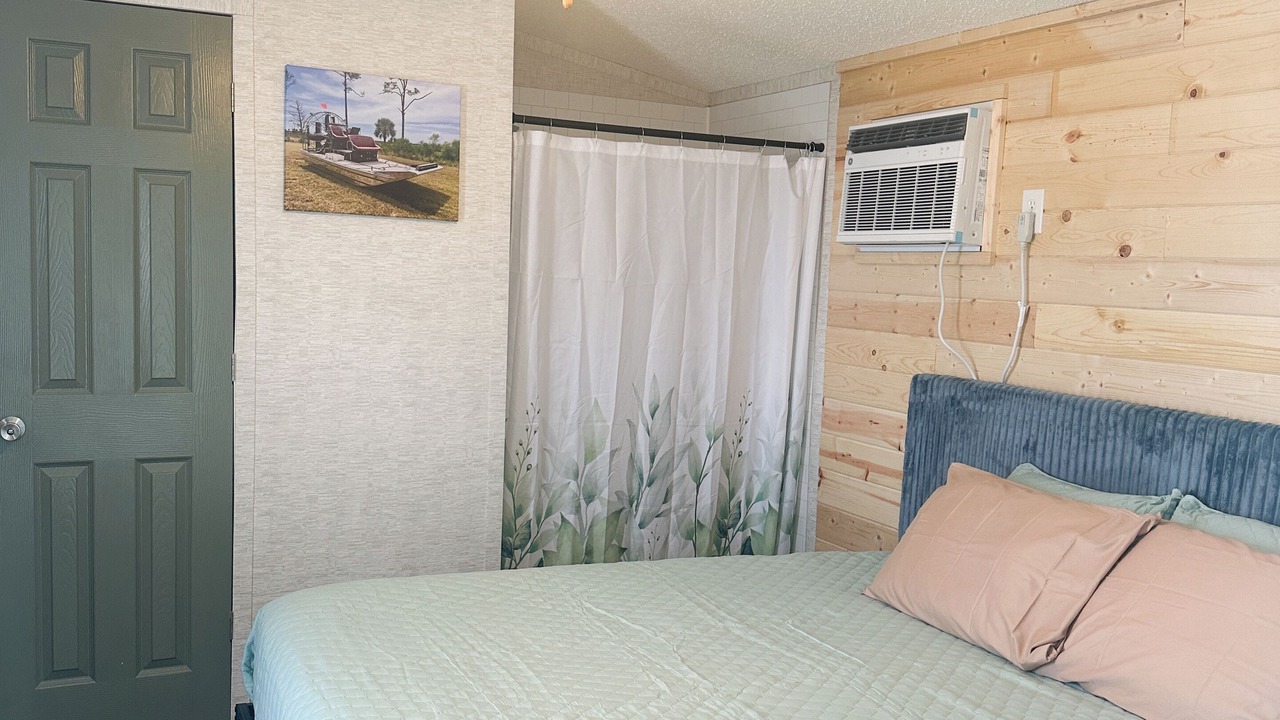 Photo of Bedroom in Steinhatchee