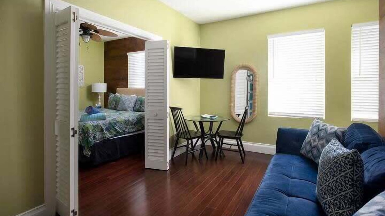 Photo of Livingroom in Downtown