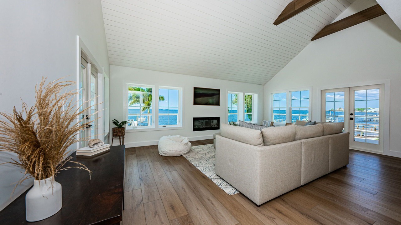 Photo of Livingroom in Crystal Beach