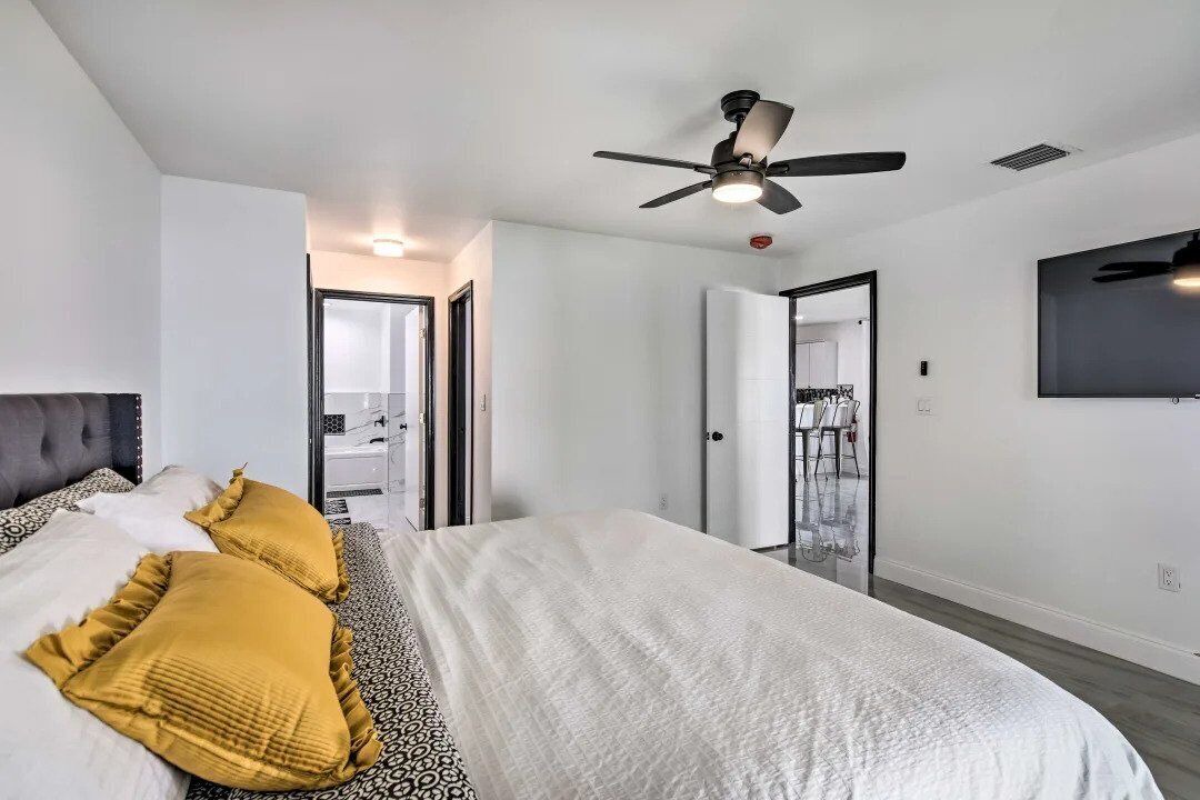 Photo of Bedroom in Miami Gardens