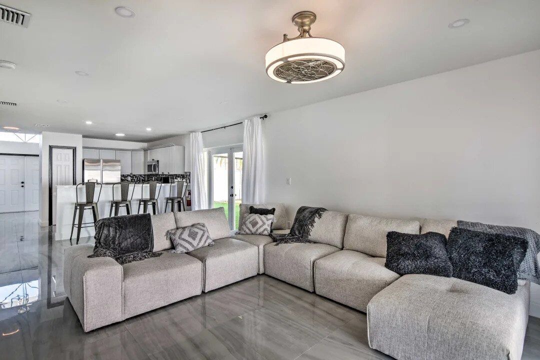Photo of Livingroom in Miami Gardens