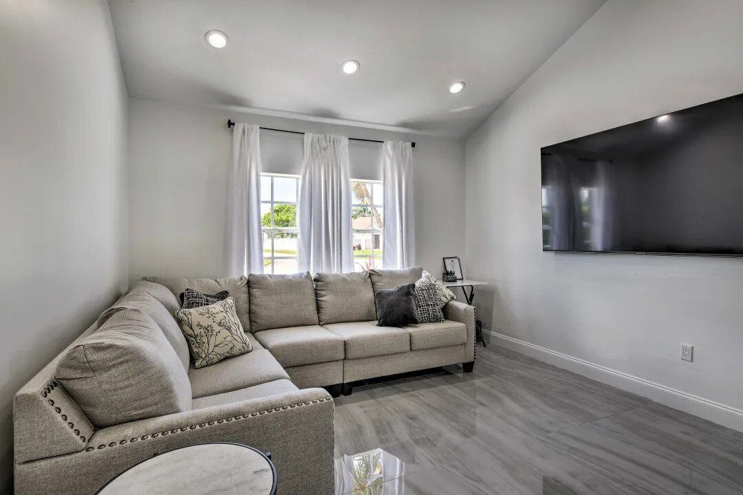 Photo of Livingroom in Miami Gardens