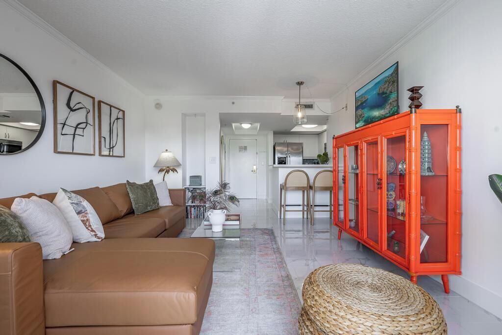 Photo of Livingroom in Coconut Grove