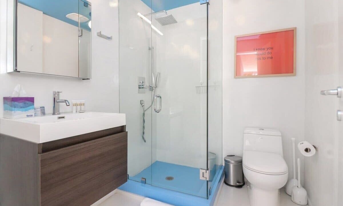 Photo of Bathroom in South Pointe