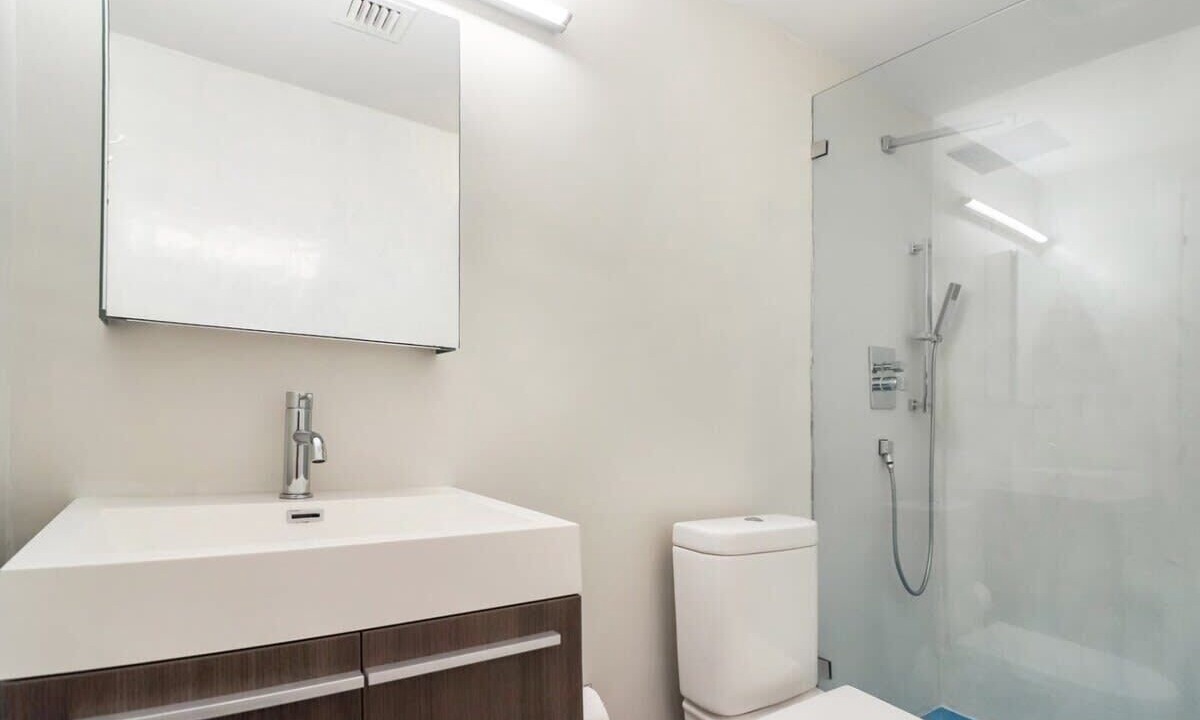 Photo of Bathroom in South Pointe