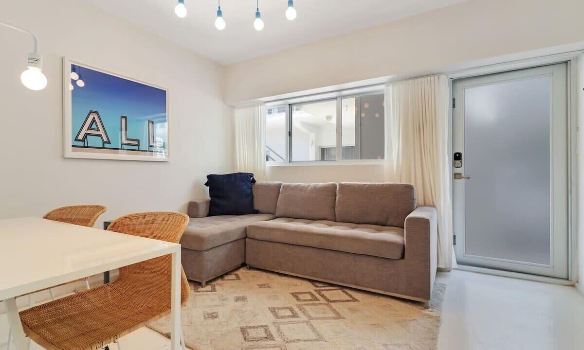 Photo of Livingroom in South Pointe