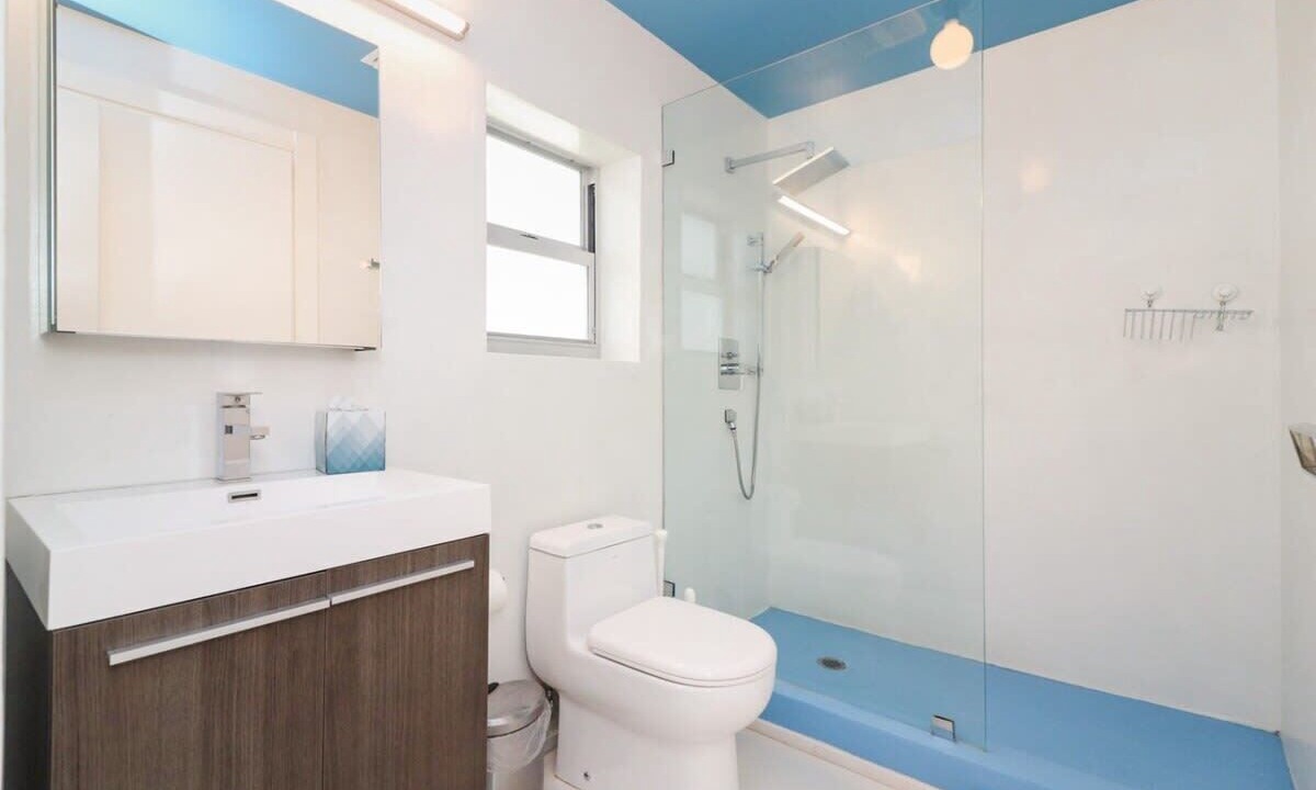 Photo of Bathroom in South Pointe