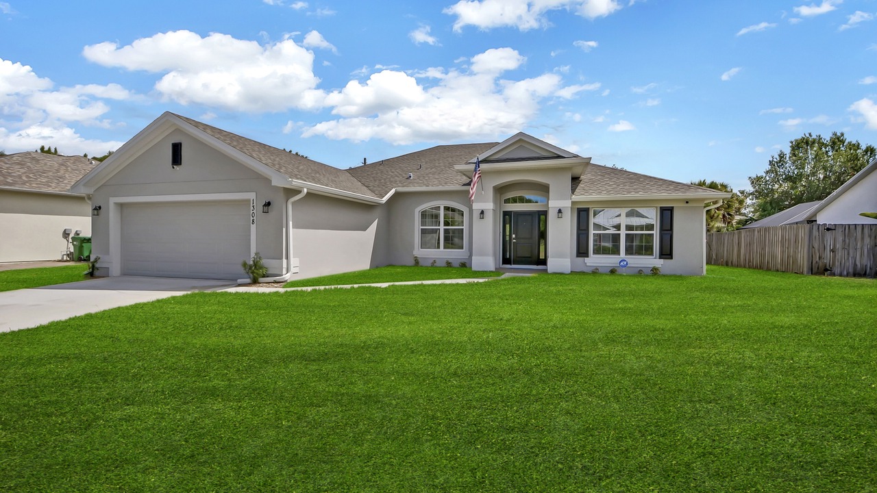 Photo of Outdoor in Sebastian Highlands