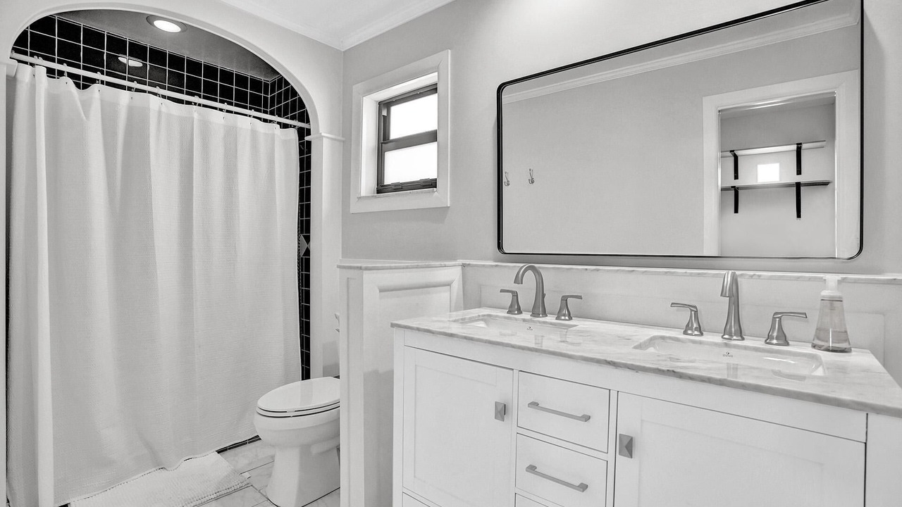 Photo of Bathroom in Tropic Palms