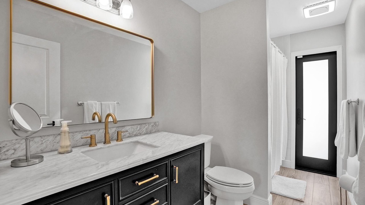 Photo of Bathroom in Tropic Palms