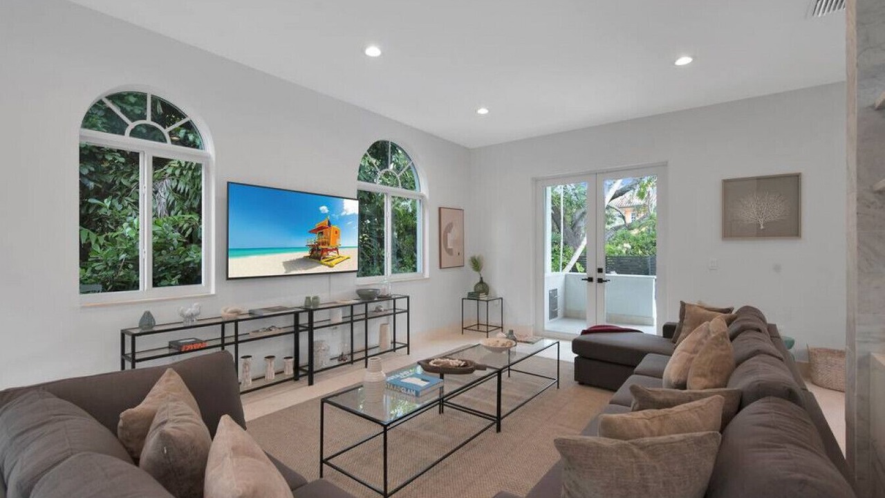 Photo of Livingroom in Coral Terrace