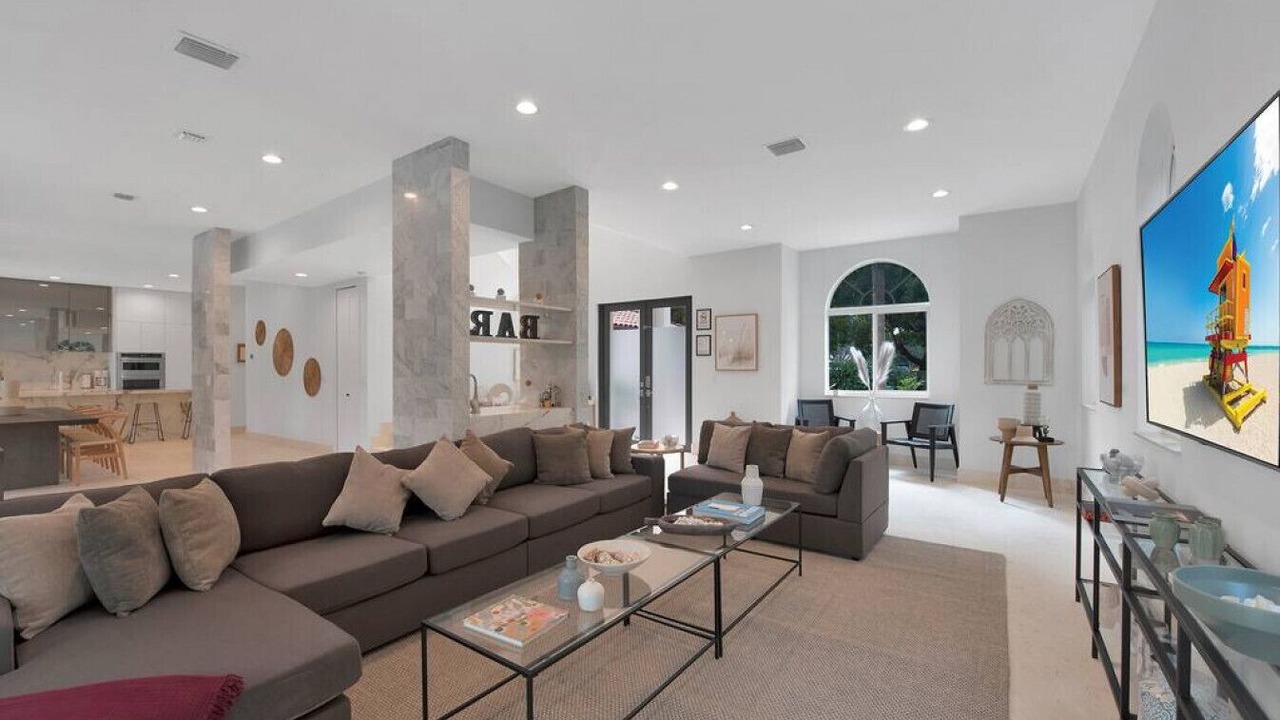 Photo of Livingroom in Coral Terrace