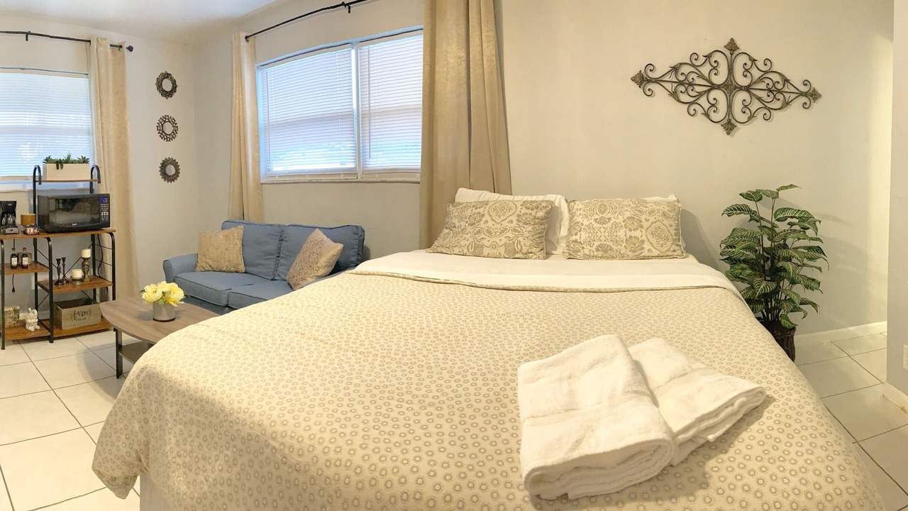 Photo of Bedroom in Tarpon River