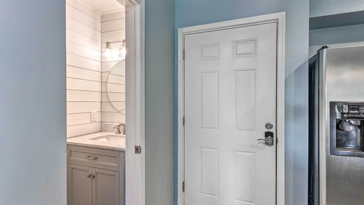 Photo of Bathroom in Mary Esther