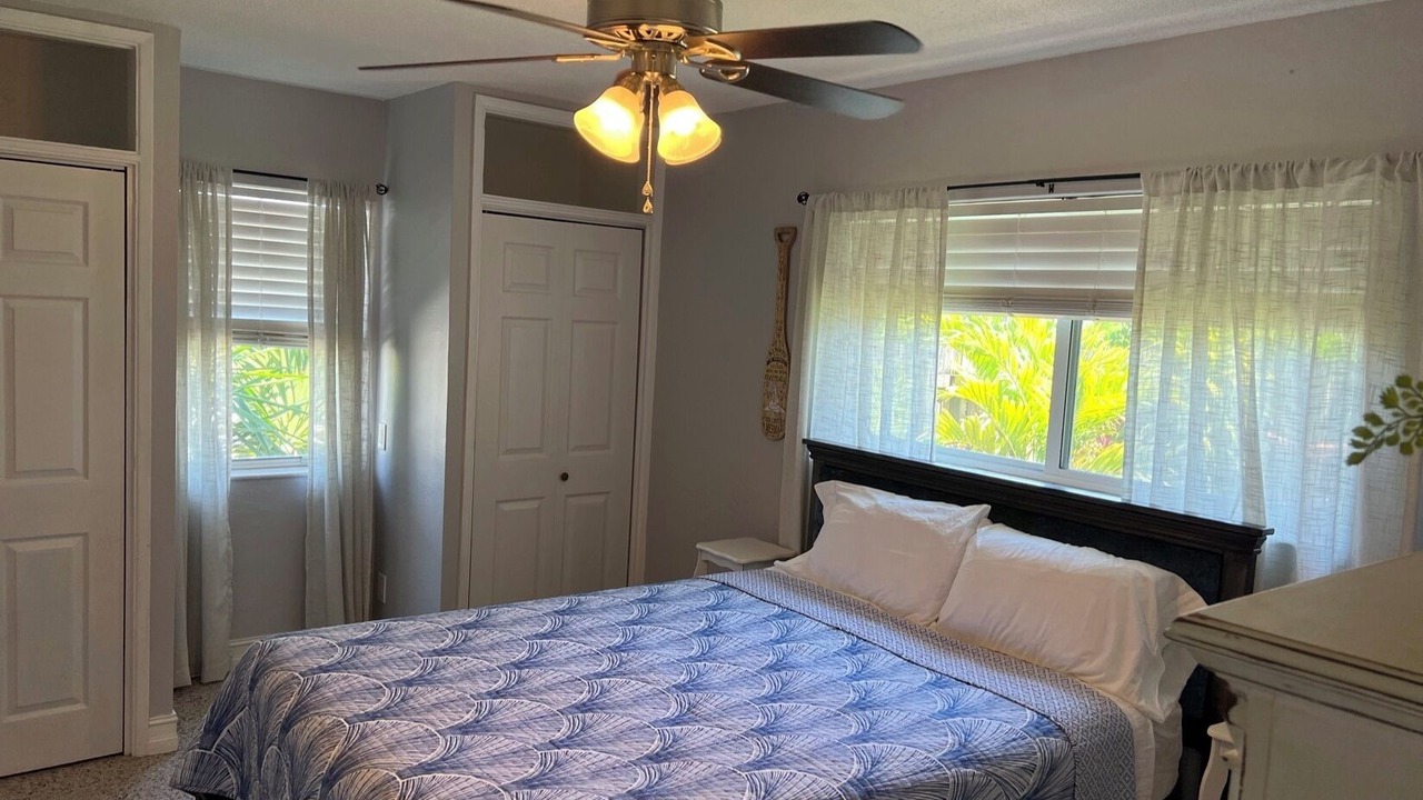 Photo of Bedroom in Royal Poinciana