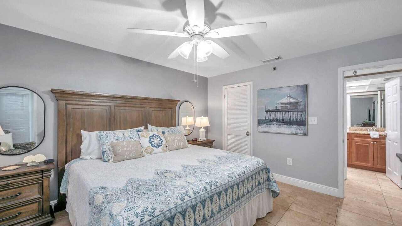 Photo of Bedroom in Redington Shores