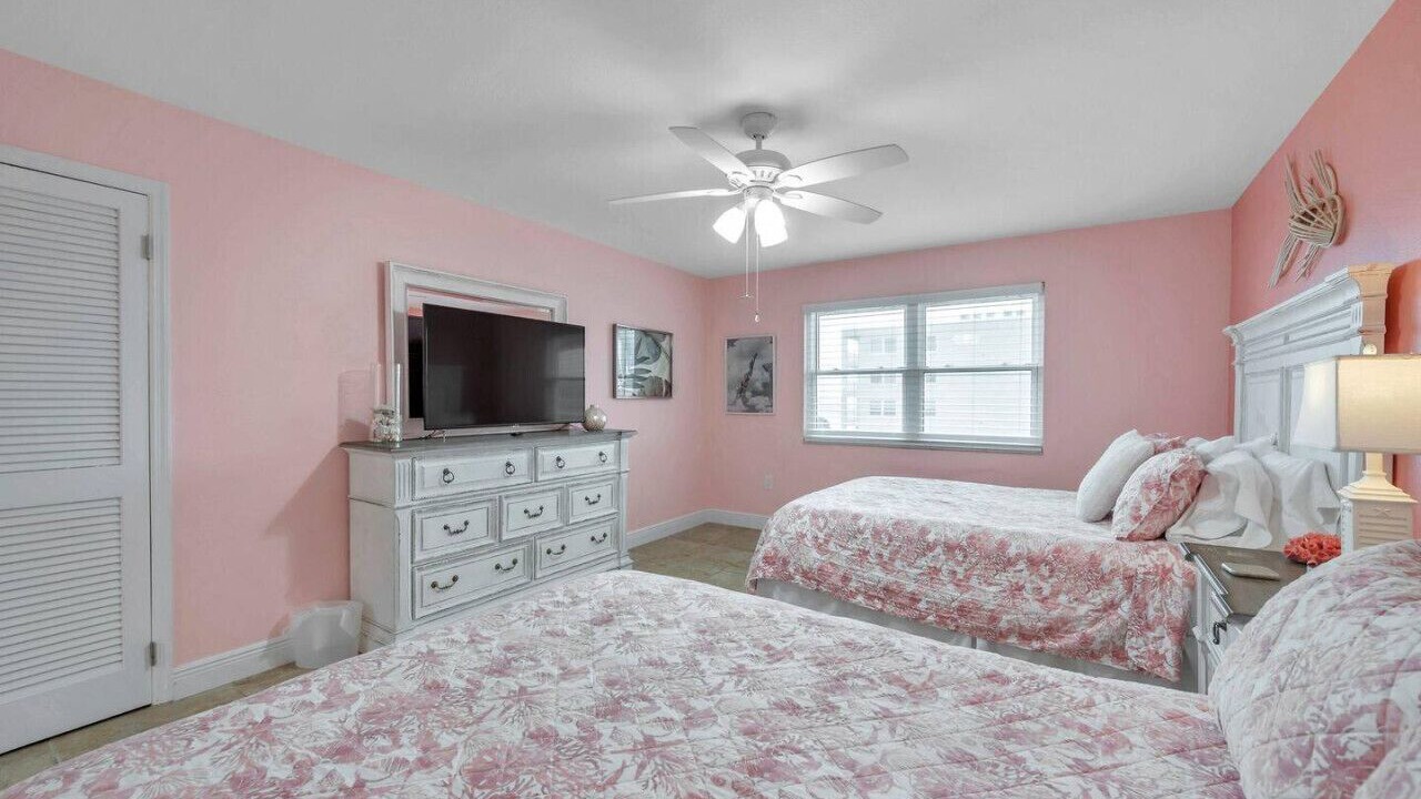 Photo of Bedroom in Redington Shores