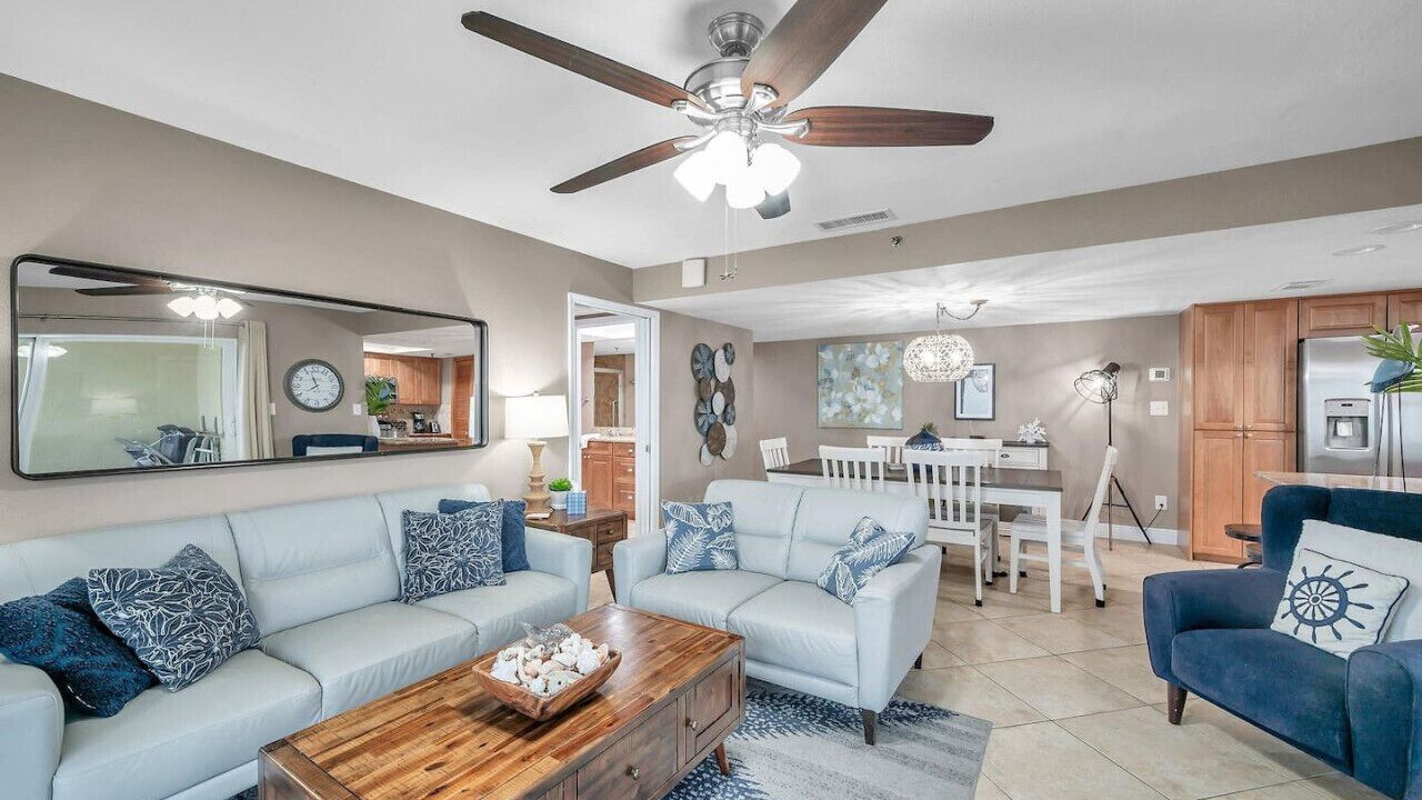 Photo of Livingroom in Redington Shores