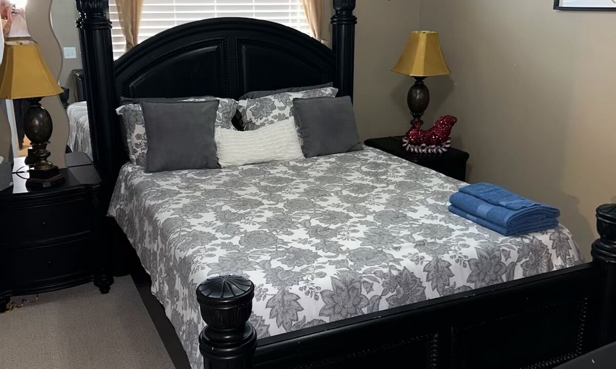 Photo of Bedroom in Poinciana