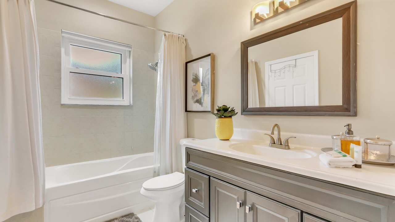 Photo of Bathroom in Sunrise