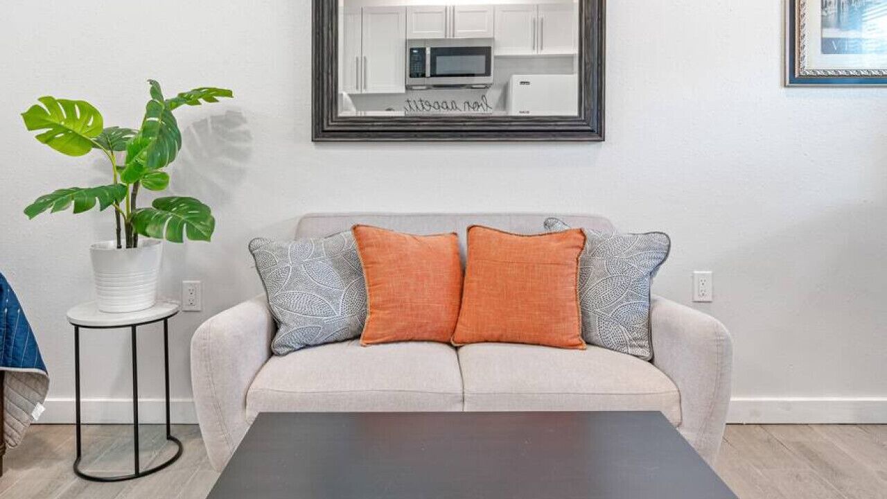 Photo of Livingroom in Oakford Park