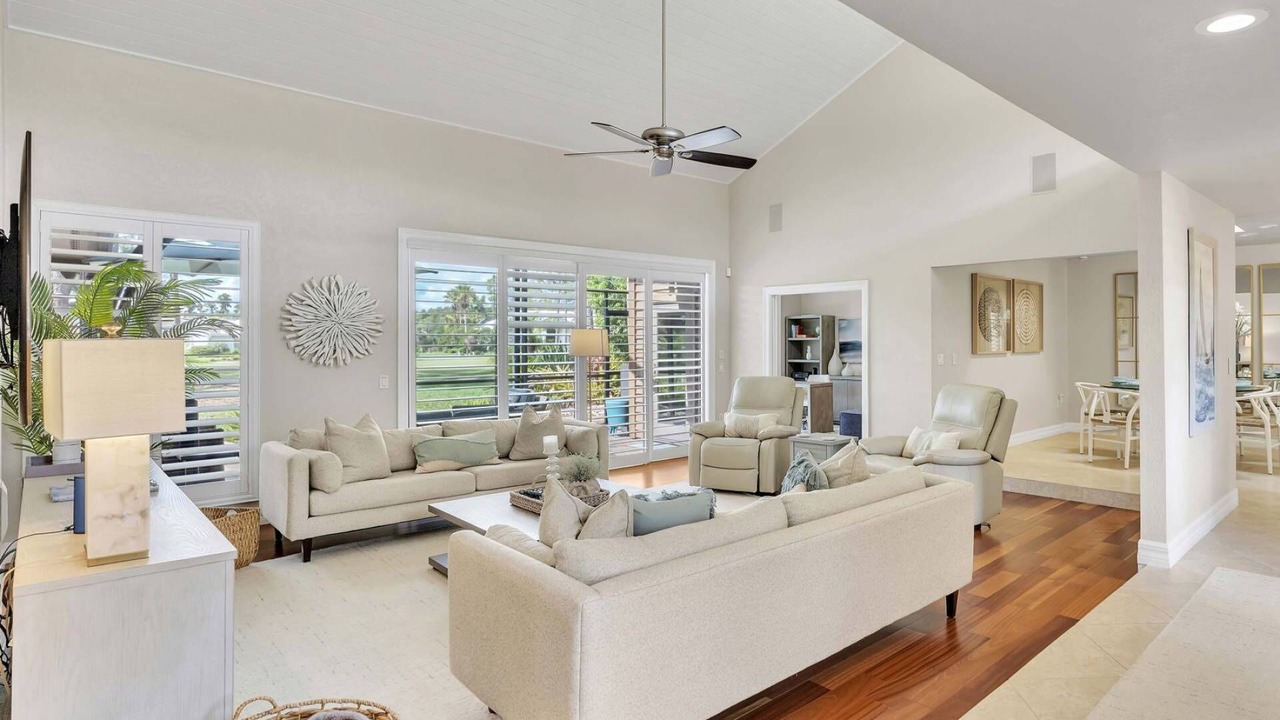 Photo of Bedroom in Fairway Village