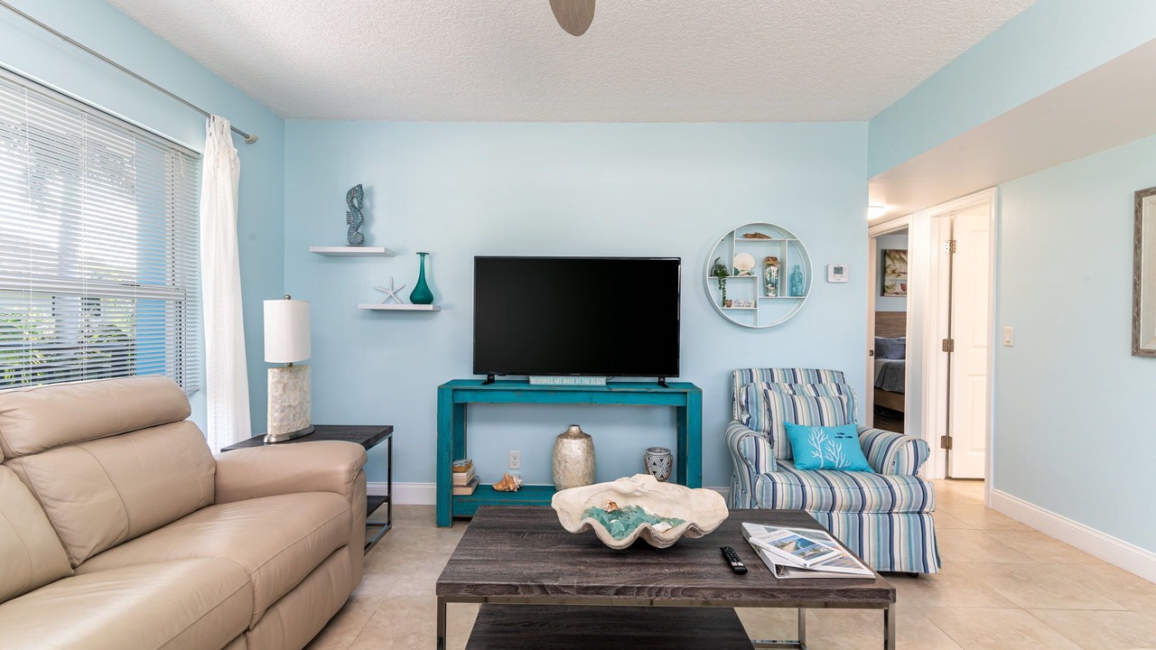 Photo of Livingroom in Palm Beach Shores