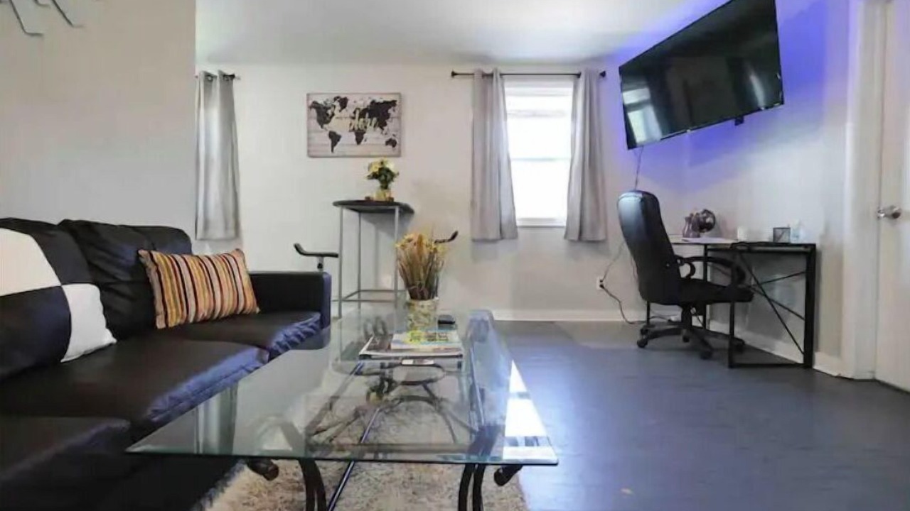 Photo of Livingroom in Urban Core