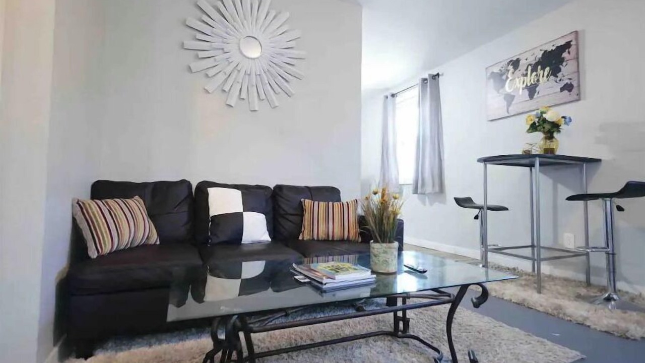 Photo of Livingroom in Urban Core