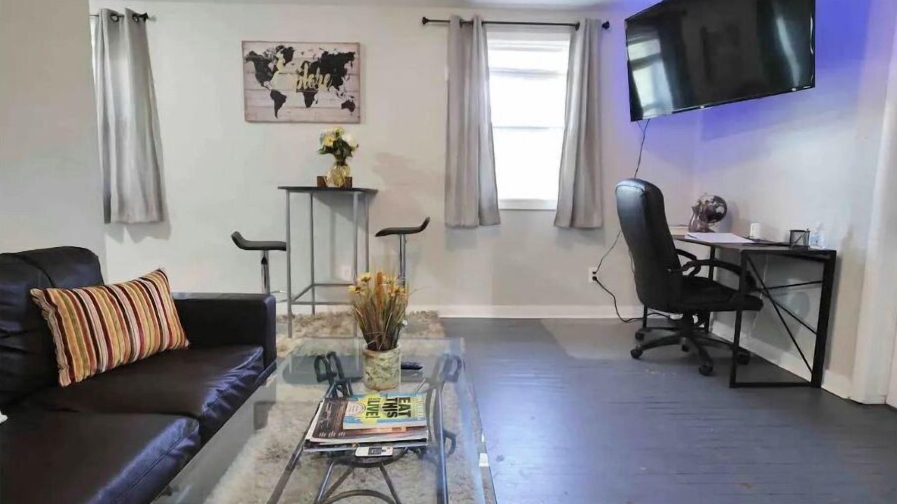 Photo of Livingroom in Urban Core