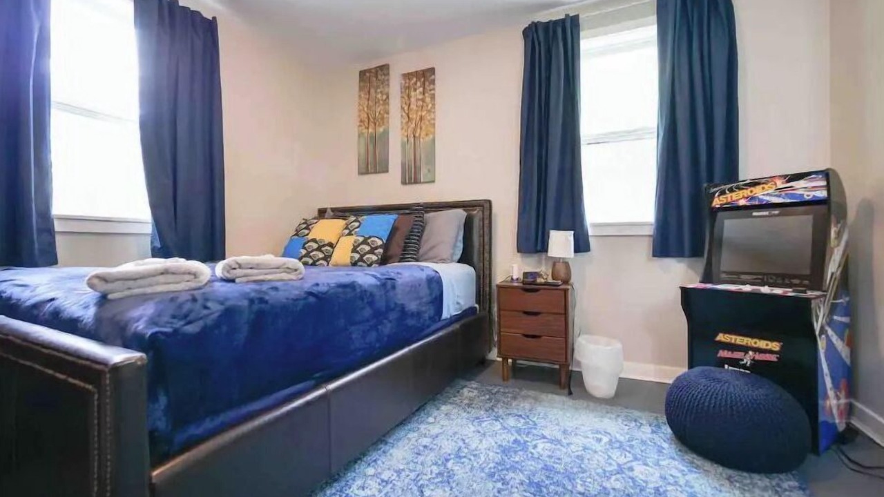 Photo of Bedroom in Urban Core