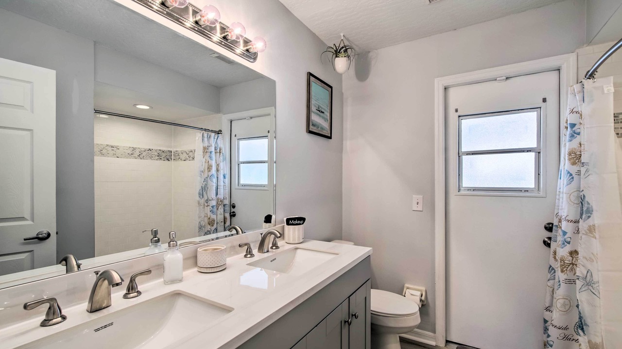 Photo of Bathroom in Sebastian Highlands
