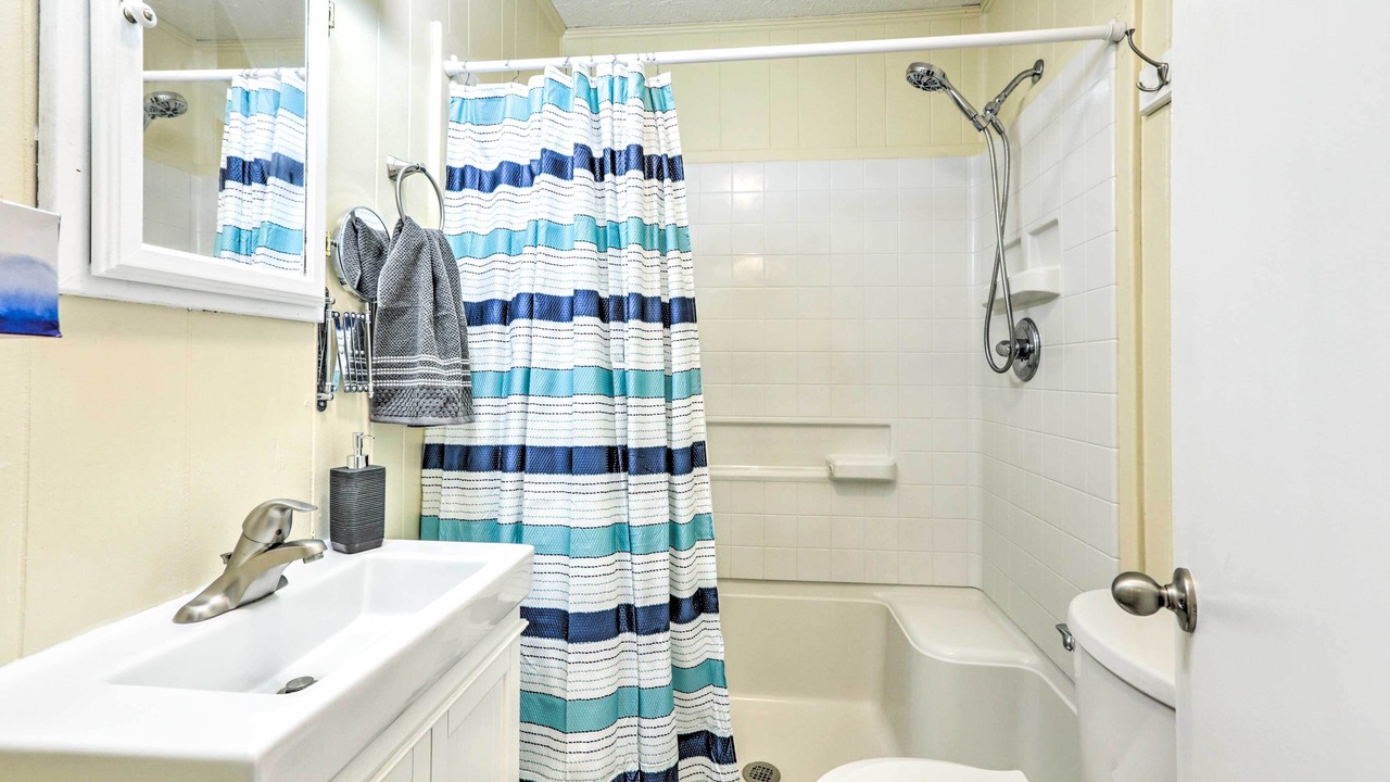 Photo of Bathroom in Ochlockonee Bay