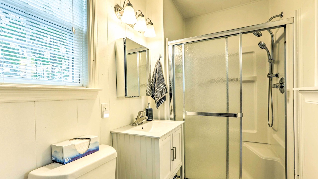 Photo of Bathroom in Ochlockonee Bay