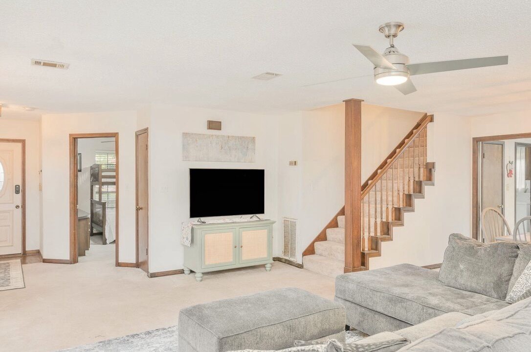 Photo of Livingroom in Northeast Pensacola